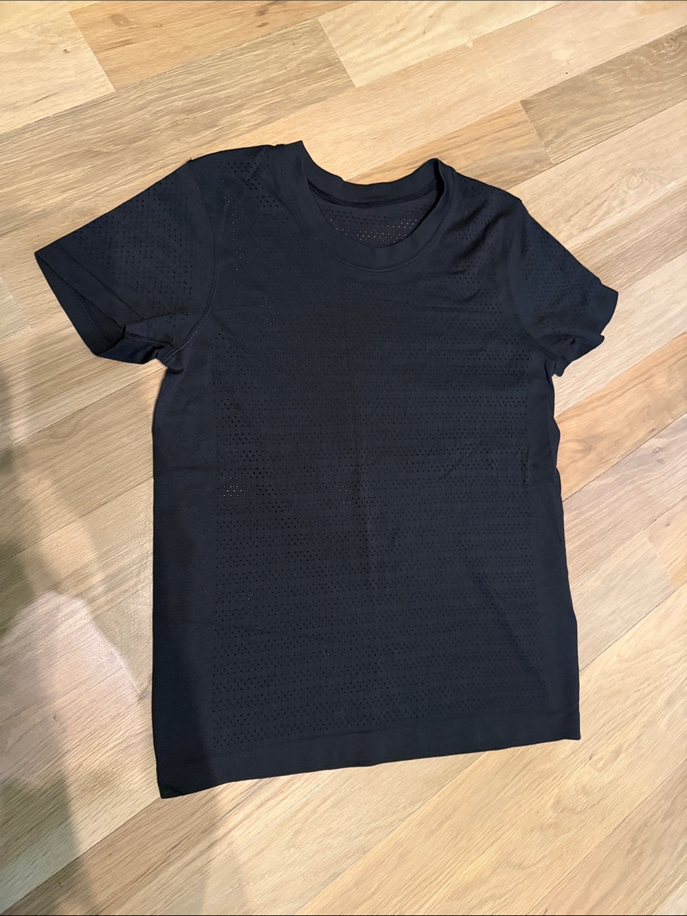 Lululemon Black Short Sleeve Tee